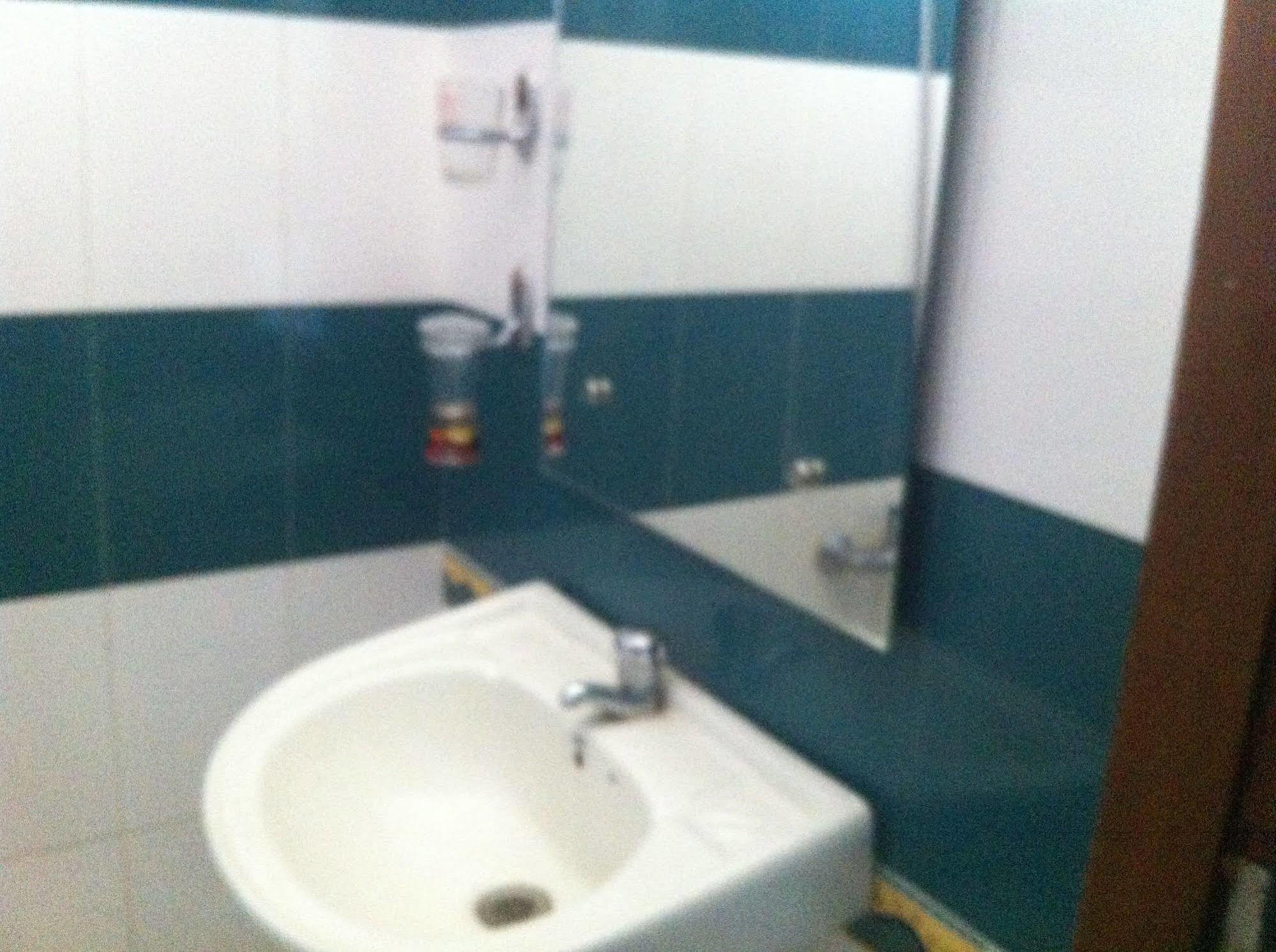 Oyo Home 63551 Pleasant Stay Near Fort Kochi Beach Eksteriør billede