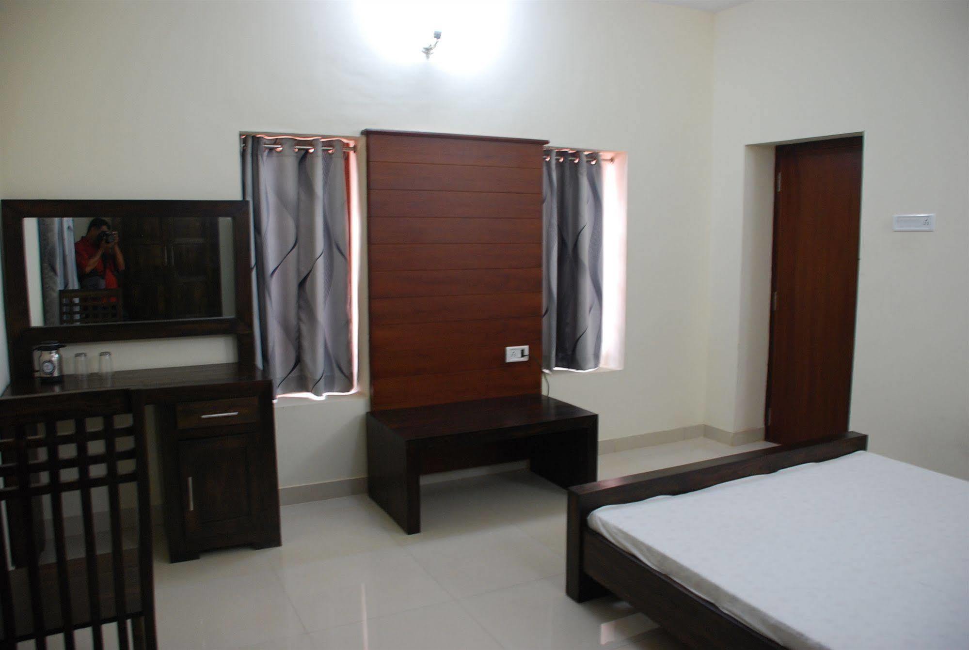 Oyo Home 63551 Pleasant Stay Near Fort Kochi Beach Eksteriør billede