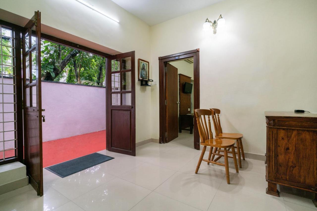 Oyo Home 63551 Pleasant Stay Near Fort Kochi Beach Eksteriør billede