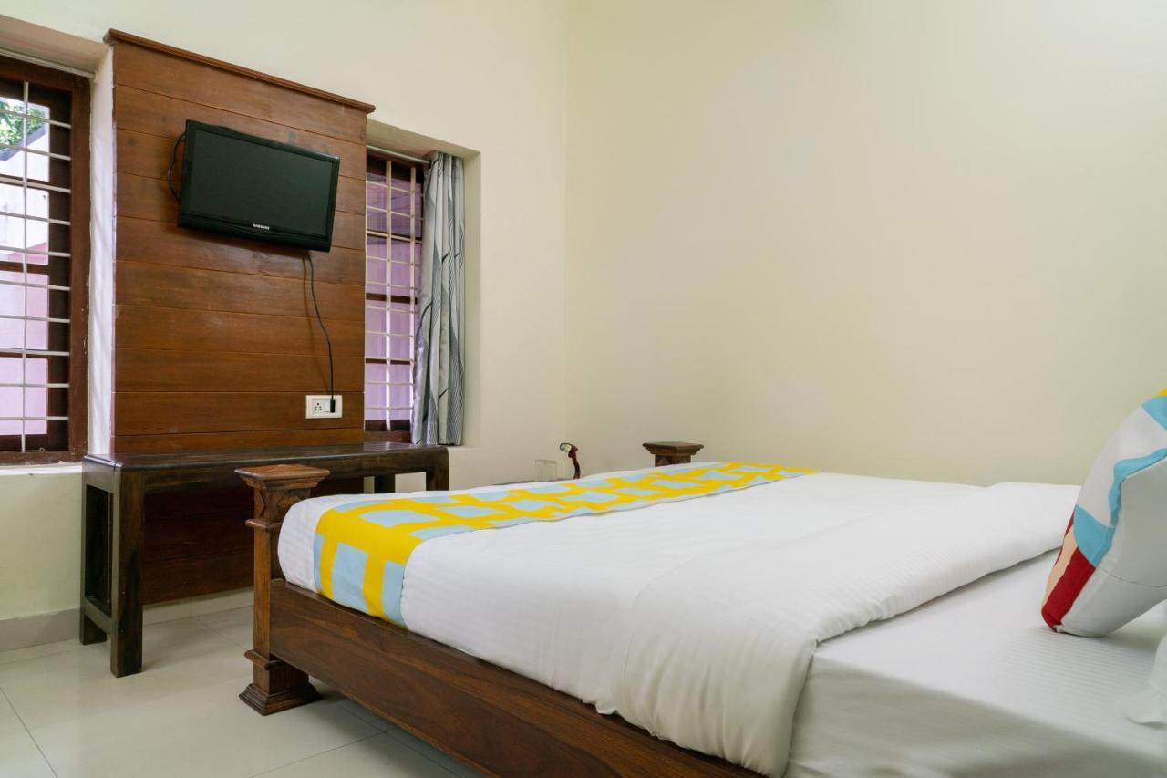 Oyo Home 63551 Pleasant Stay Near Fort Kochi Beach Eksteriør billede